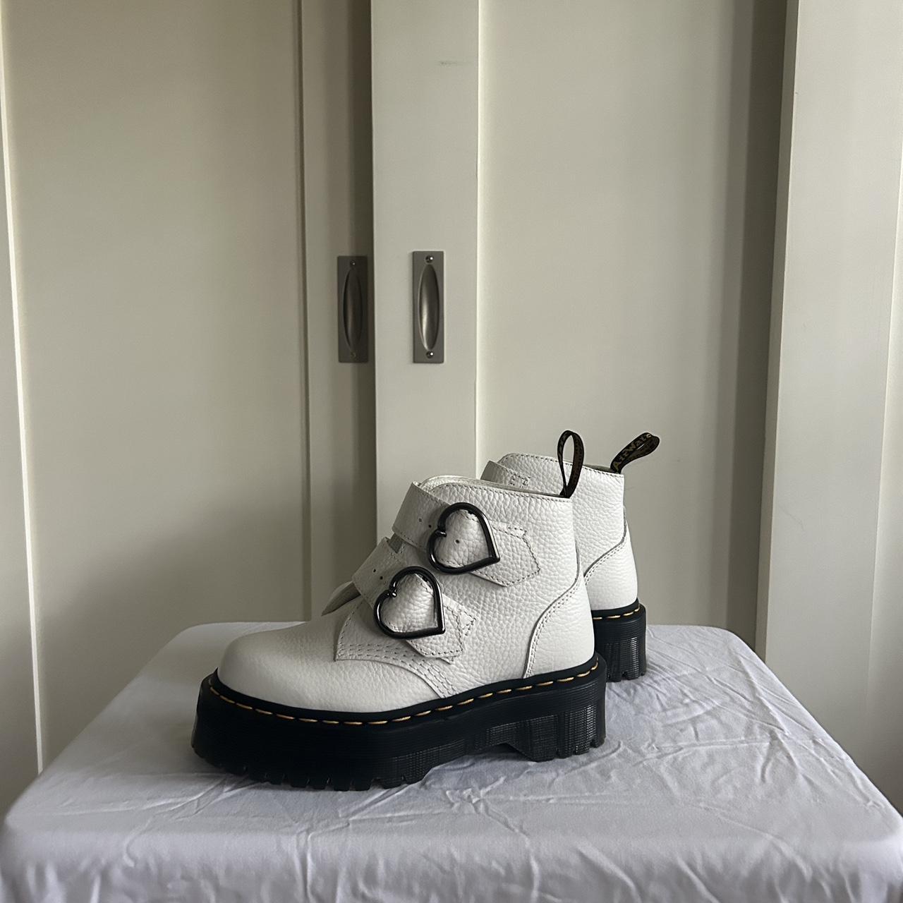 Platform Boots Dr Martens Joyce Heart White Dr Martens Hole