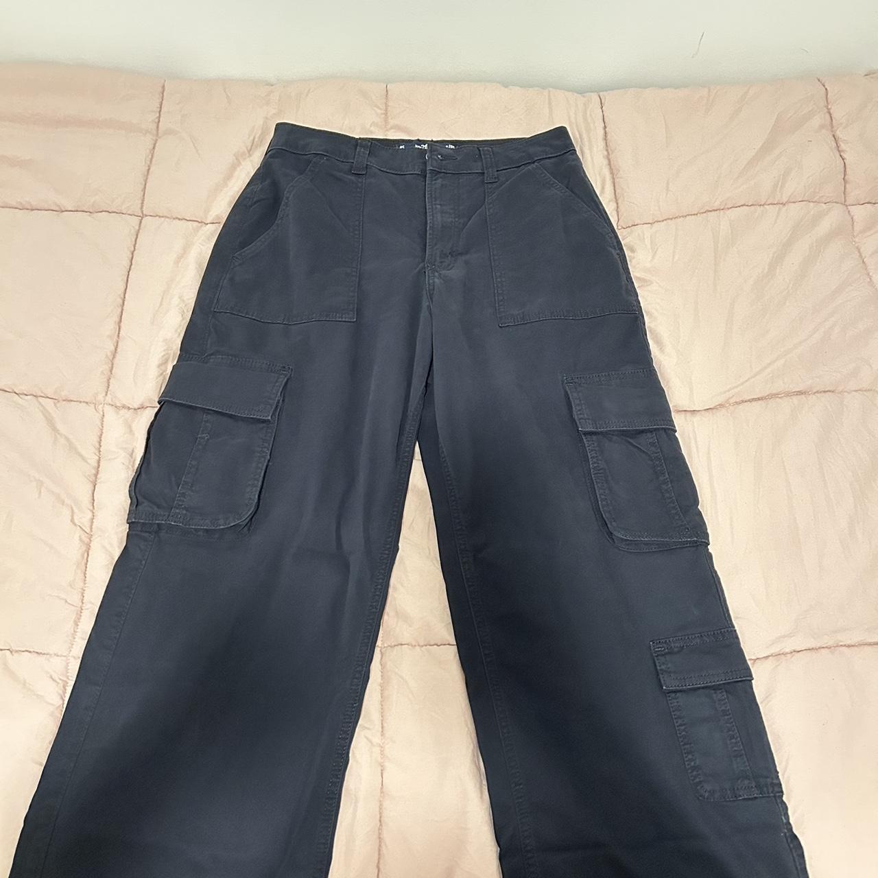 High waisted baggy cargo pants from Hollister (no... - Depop