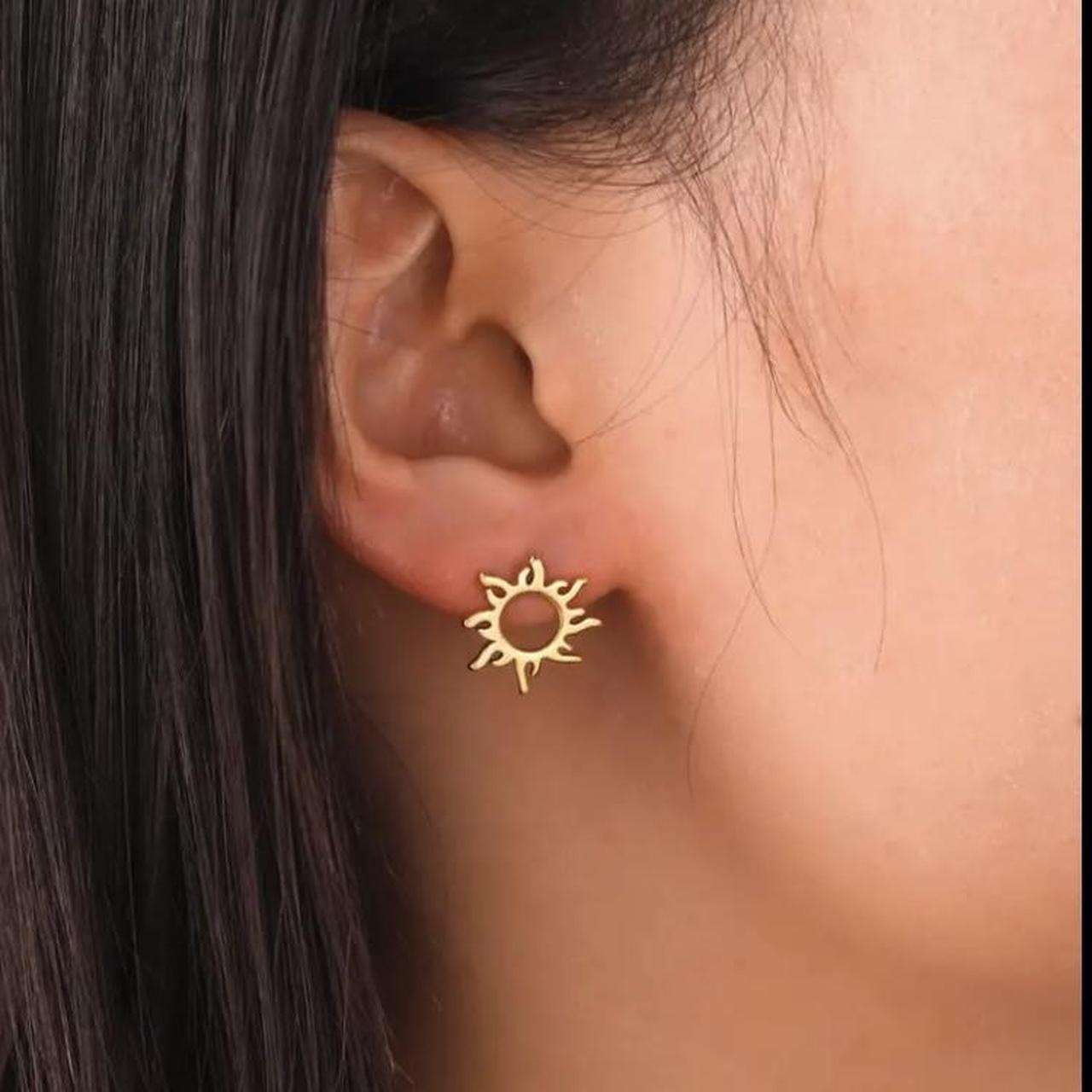 Mejuri deals gold earrings