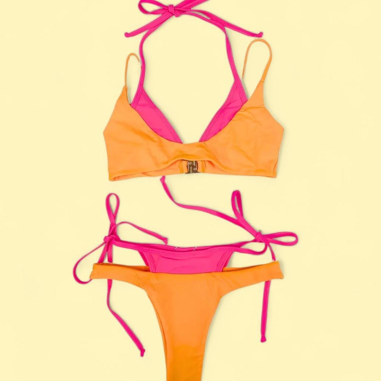 item listed by laurennsclosettt