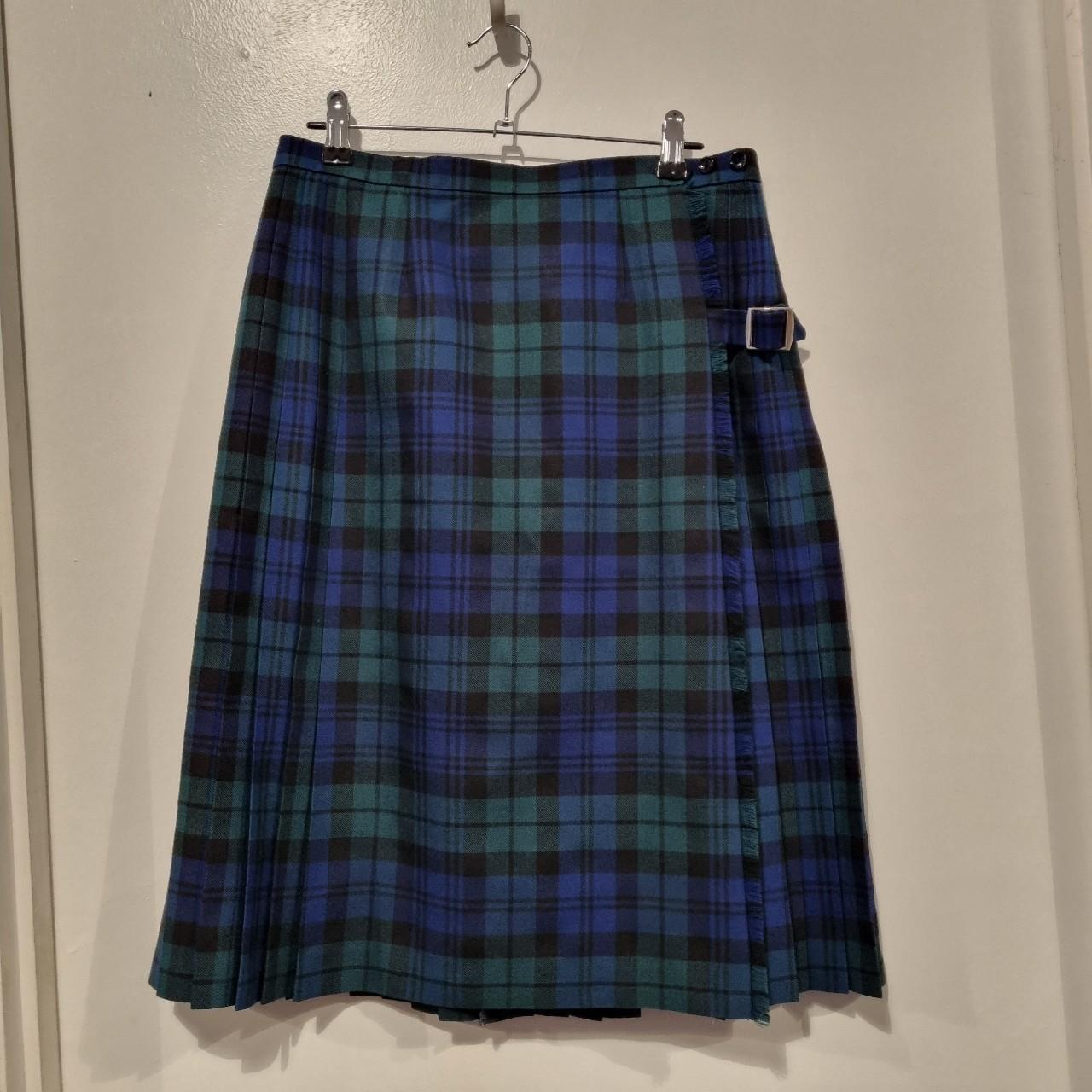 Perfect box pleat navy blue and green woolen kilt. Depop