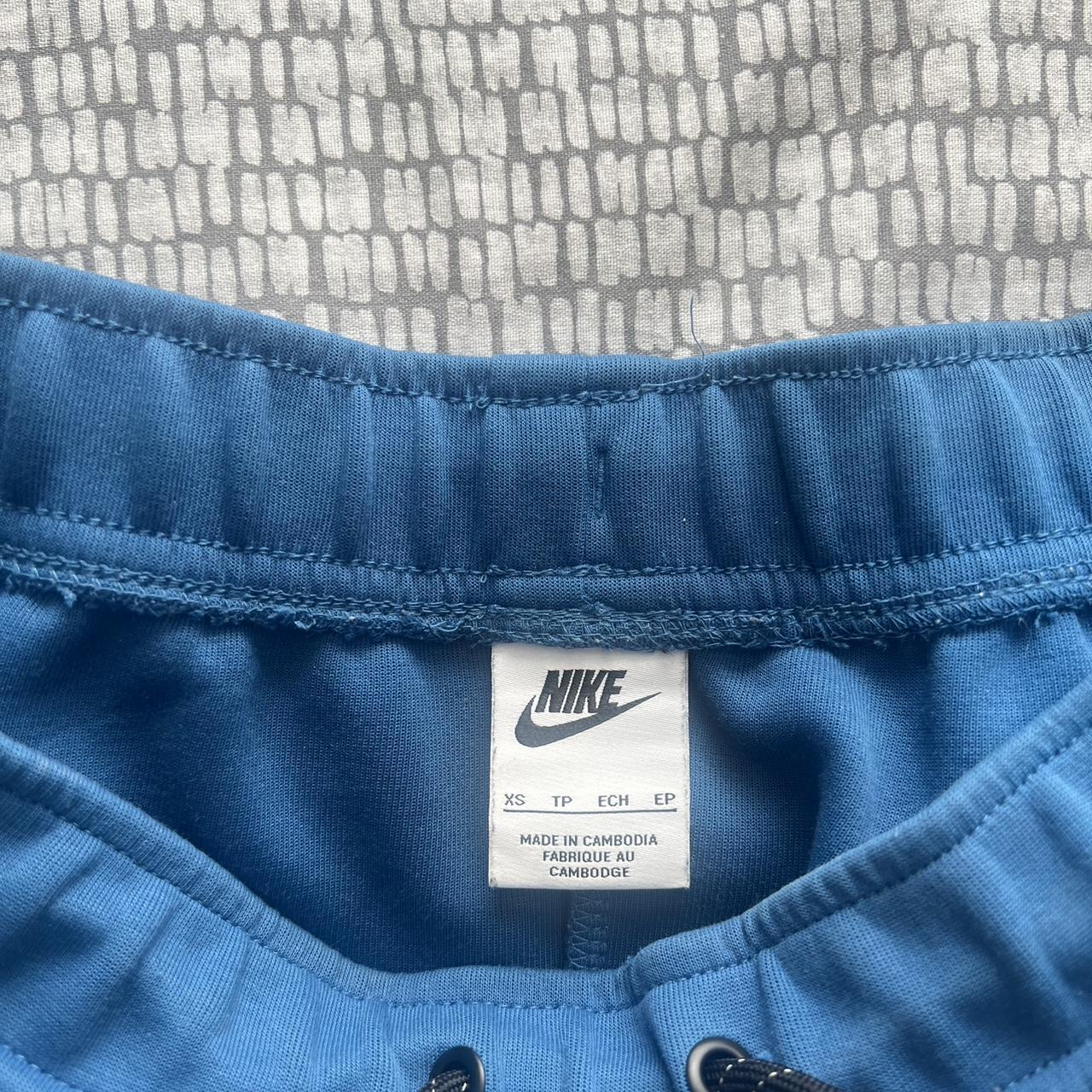 bluenike tech fleece