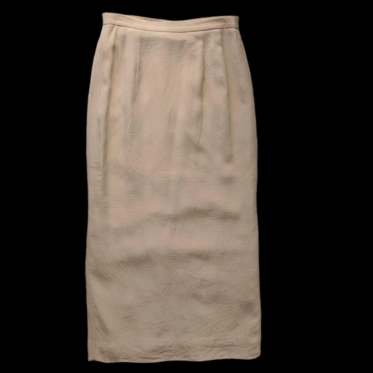 Vintage textured silk pencil skirt. Featuring a... - Depop