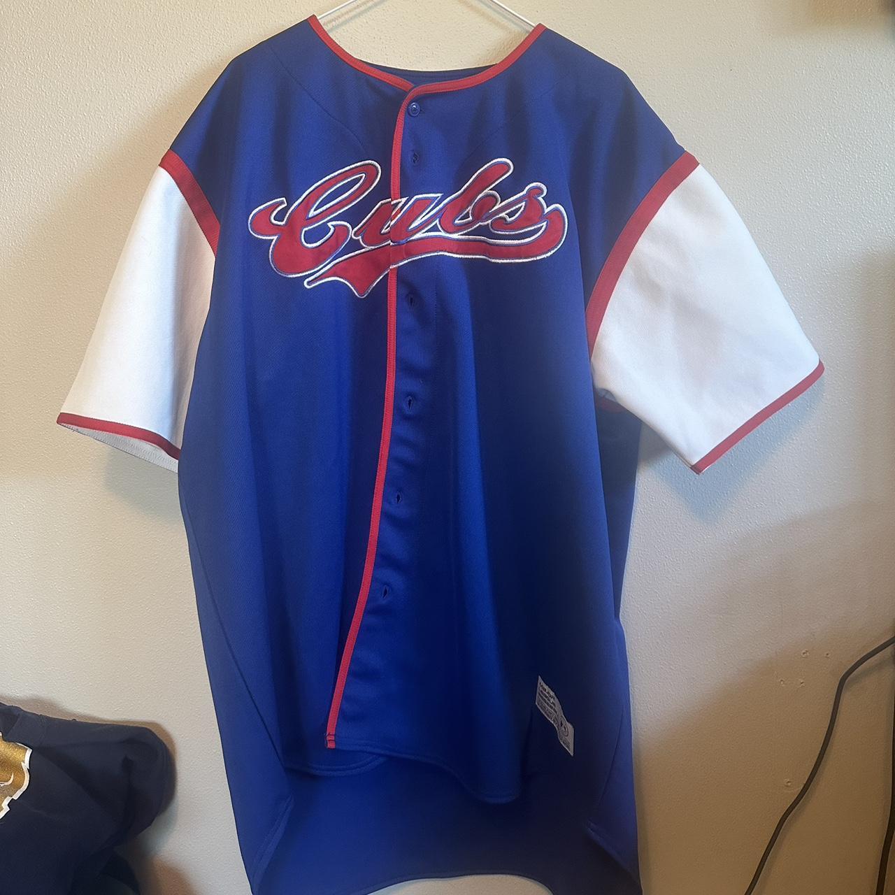Chicago Cubs Jersey T-Shirt Size XL - Depop