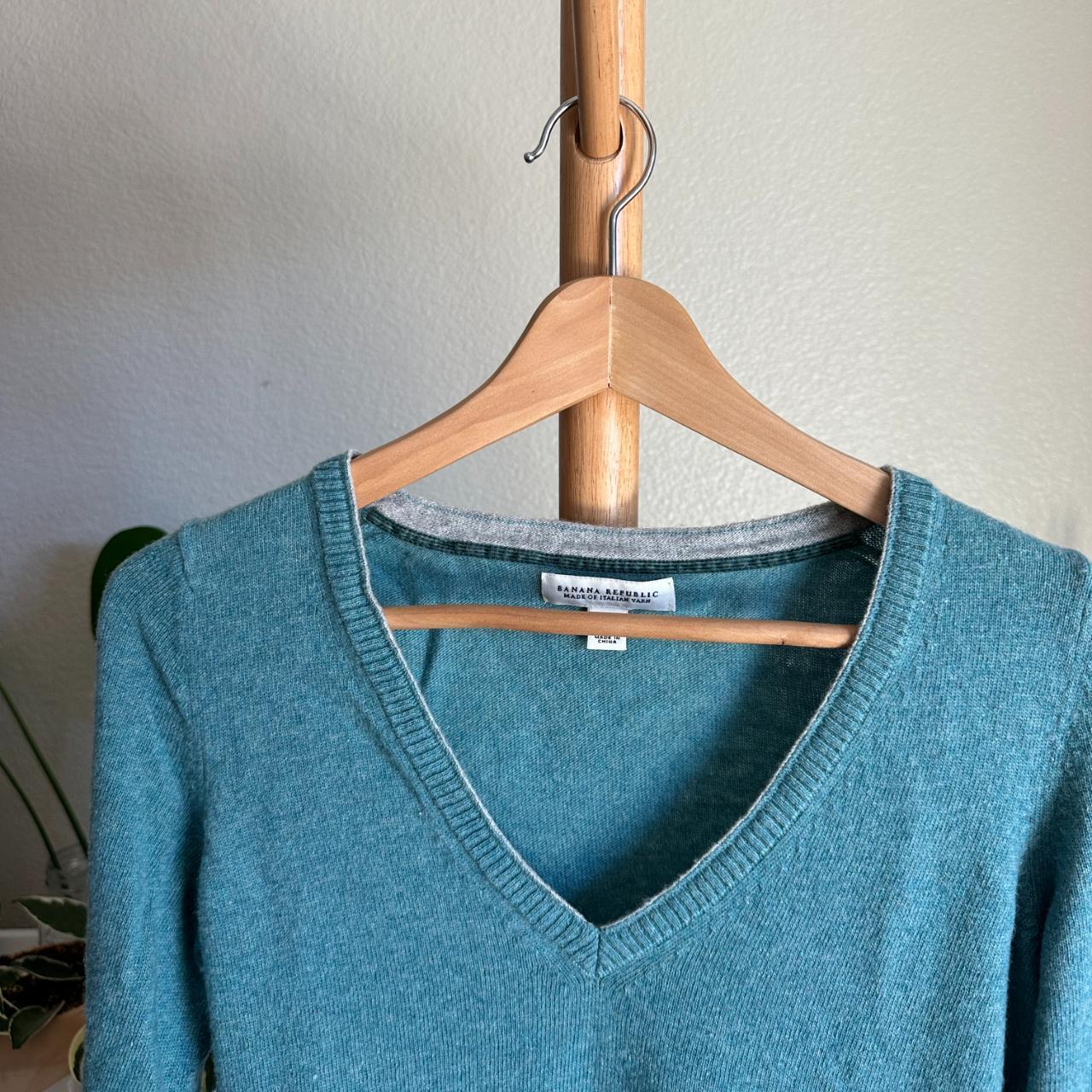 Banana republic clearance v neck sweater