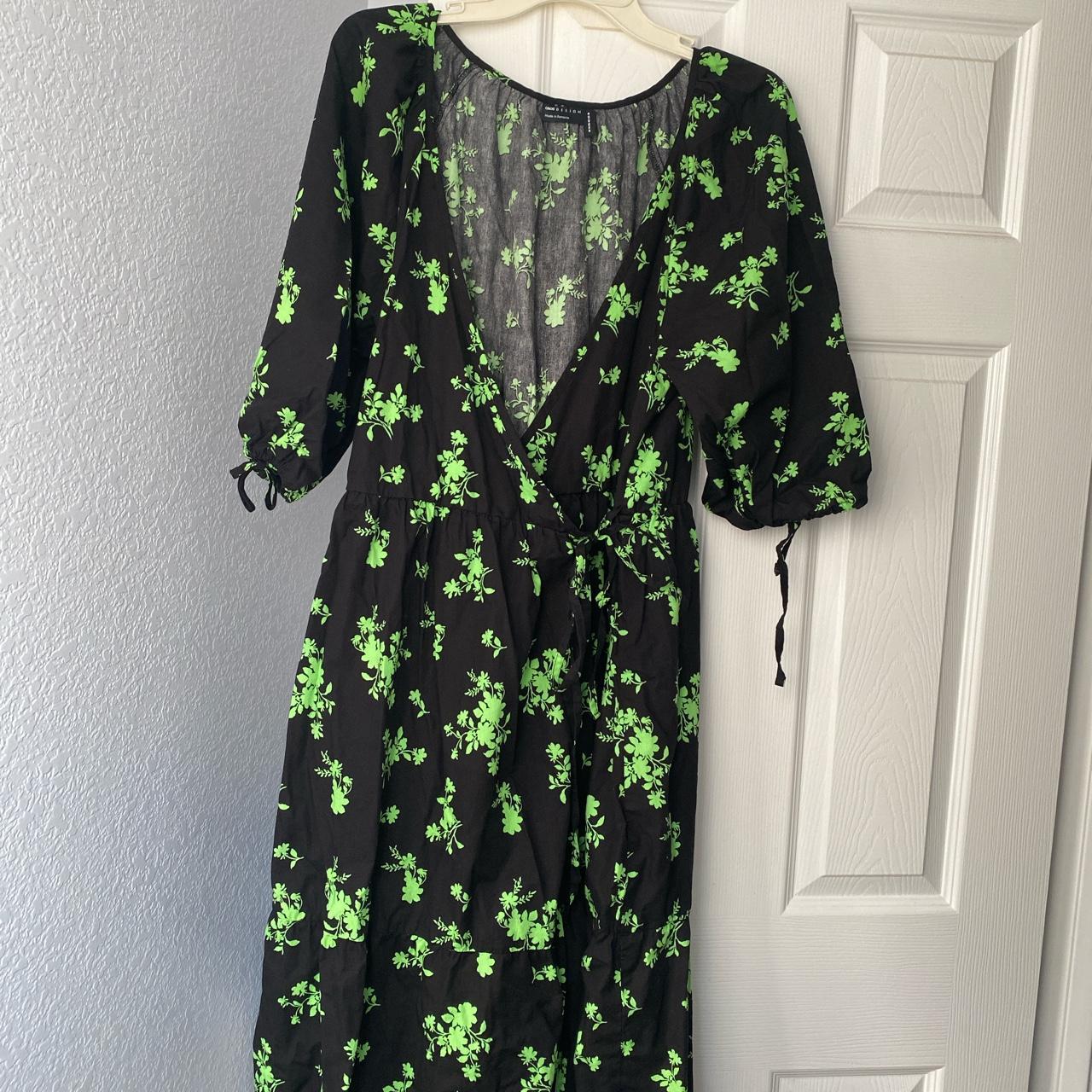 ASOS Design Women's Black and Green Dress | Depop