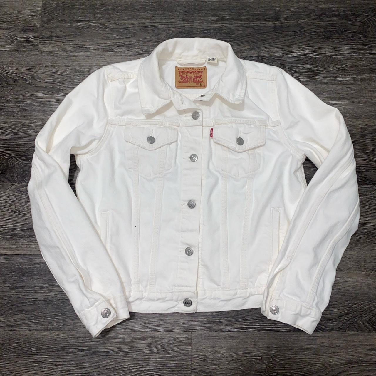 Levi’s Denim White Jean Jacket Size Women’s Large... Depop