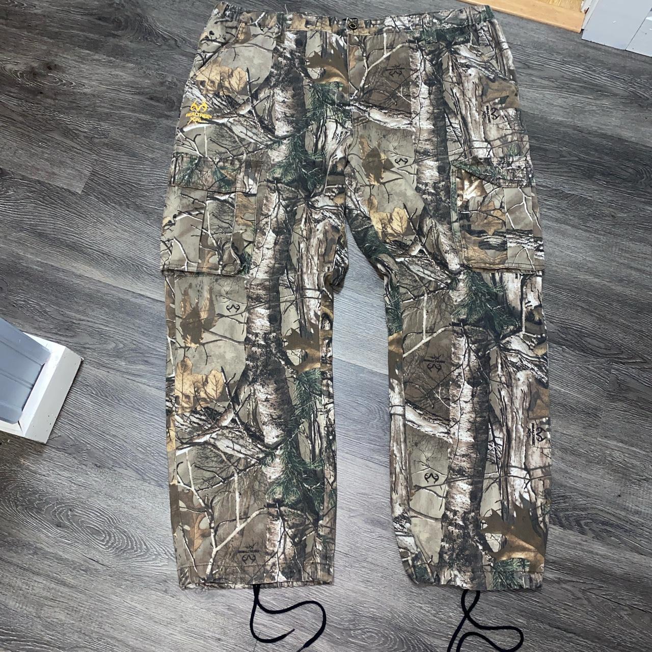 Vintage RealTree Camo Cargo Pants Great Look Fit... Depop