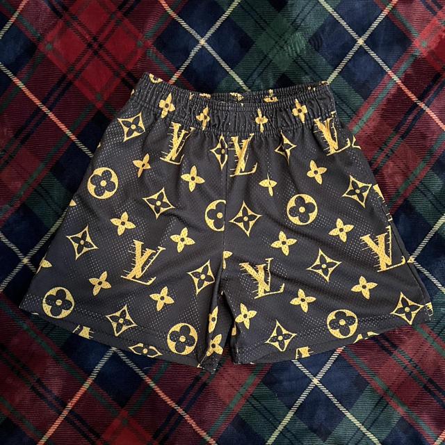 Louis Vuitton shorts wool and silk from Virgil - Depop