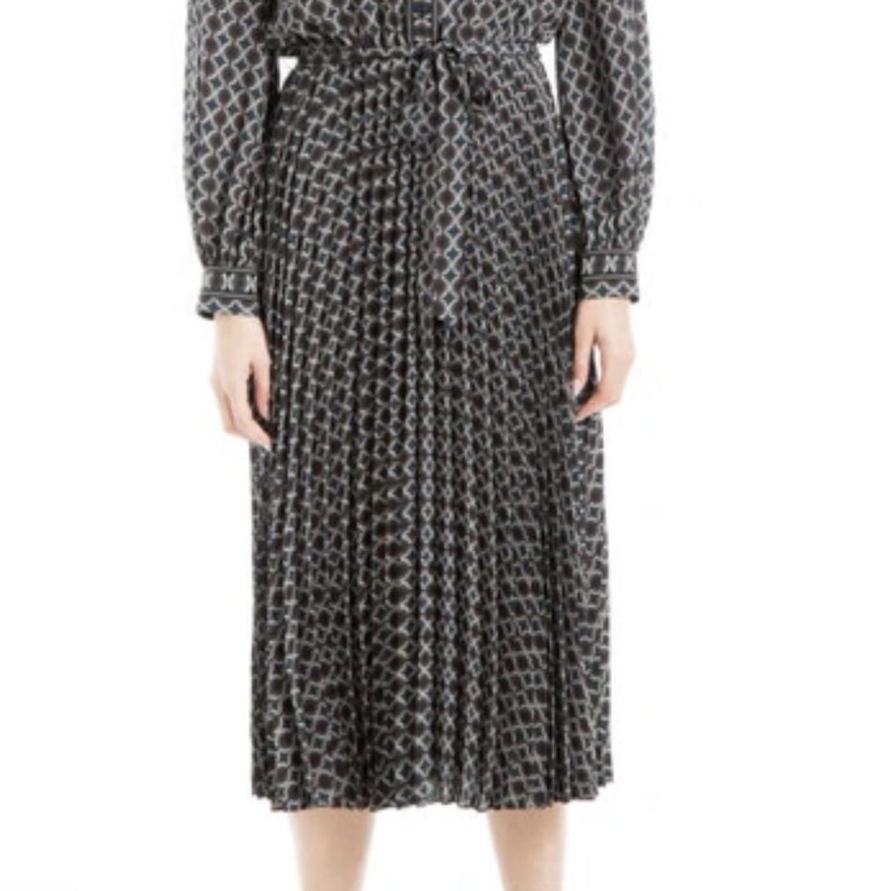 Max Studio London long sleeve, pleated skirt