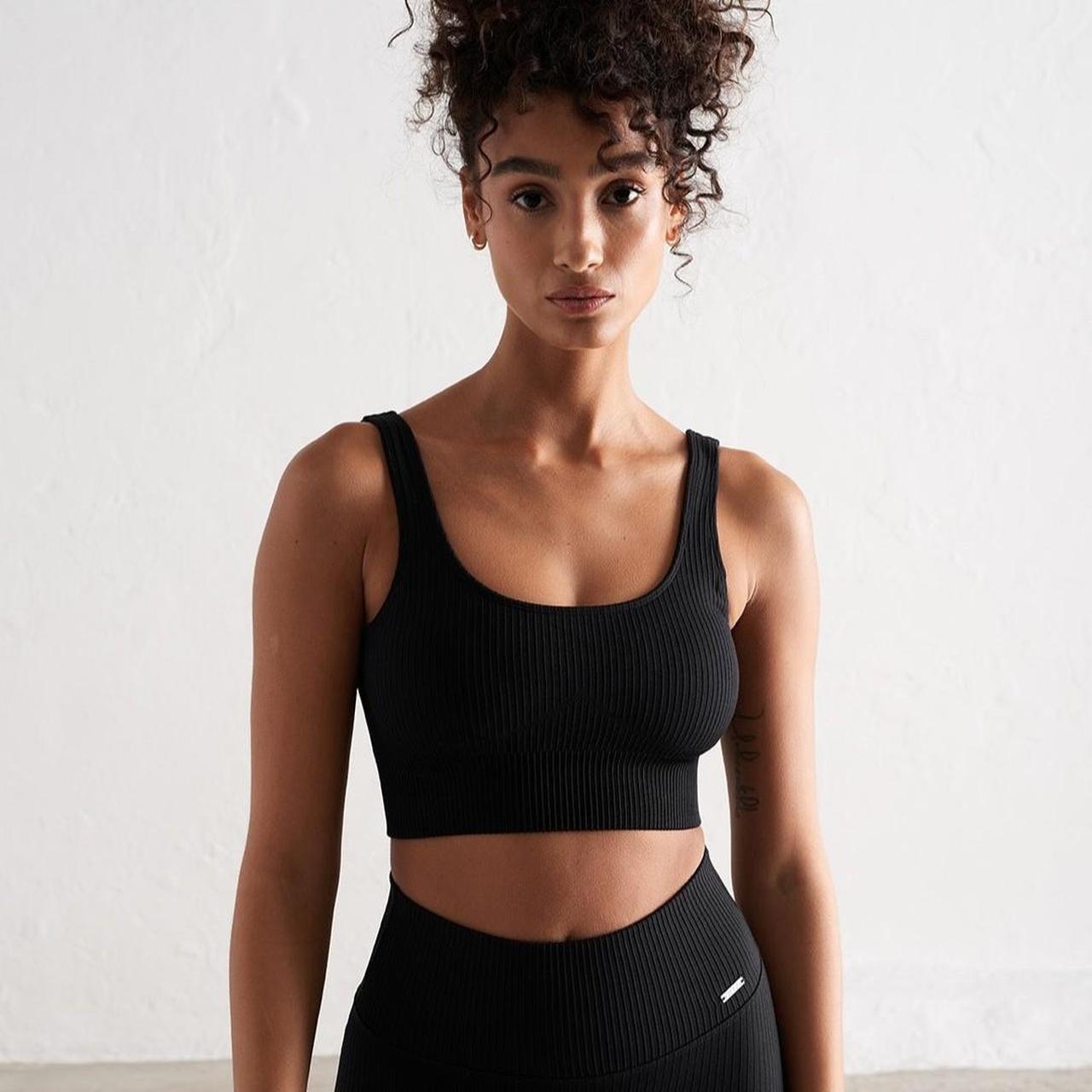 The Aimn Black Ribbed Seamless Sports Bra In Size Depop 0121