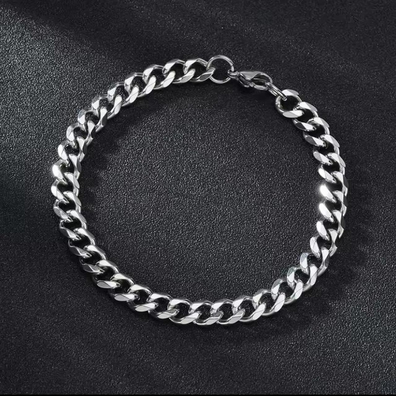 item listed by ba2resells
