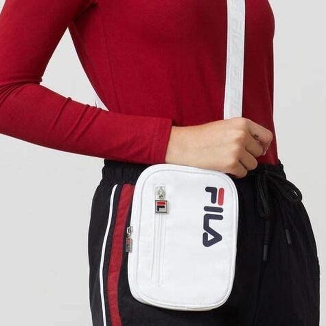 Fila hotsell bag white