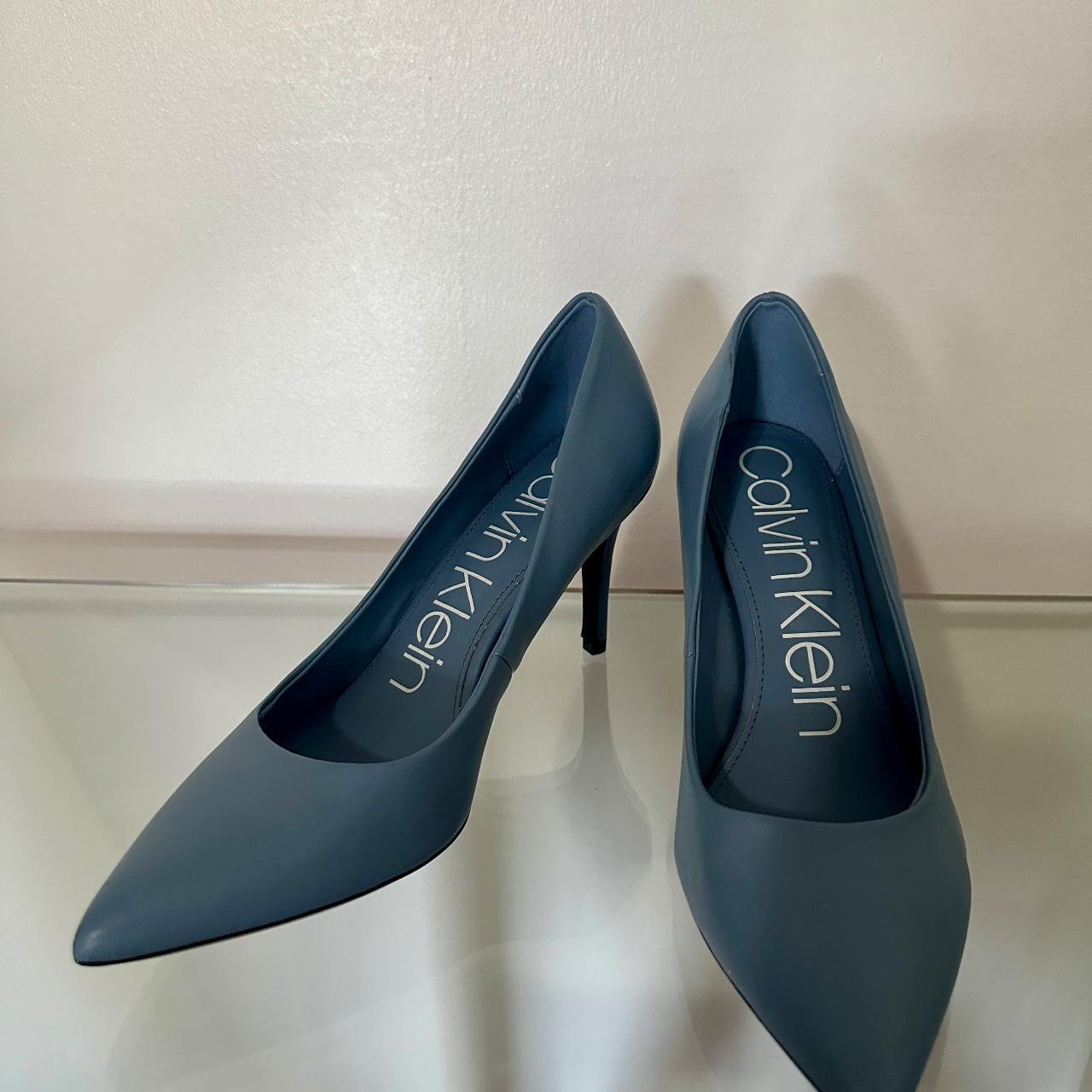 Calvin klein blue pumps best sale