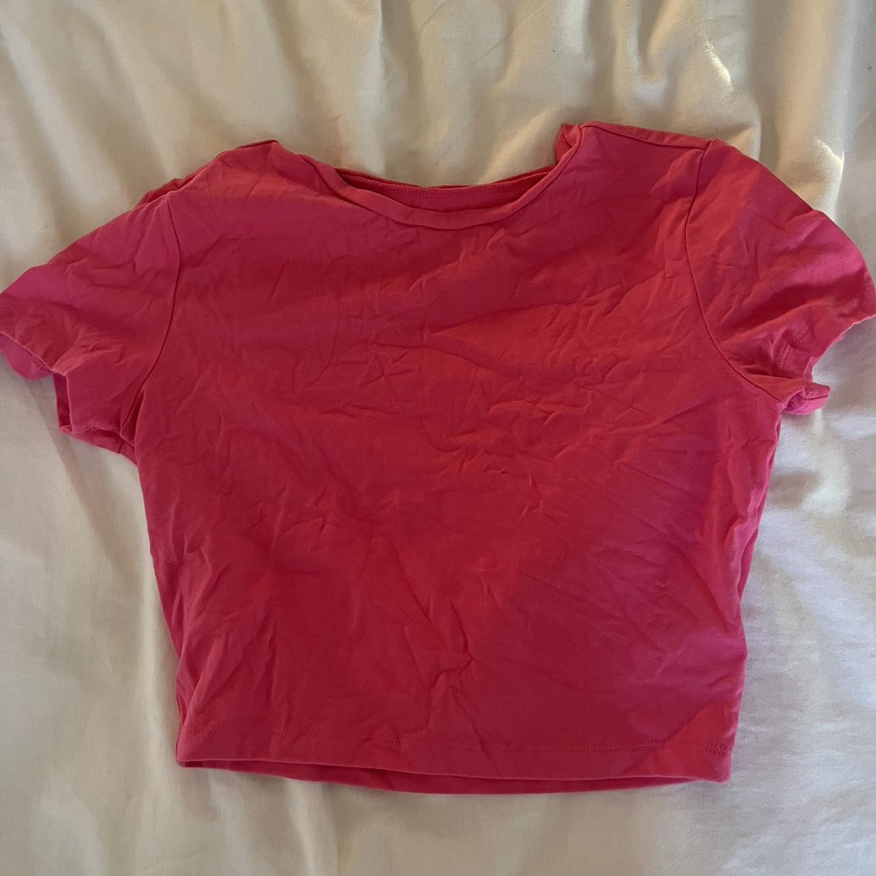 Women's Pink T-shirt | Depop