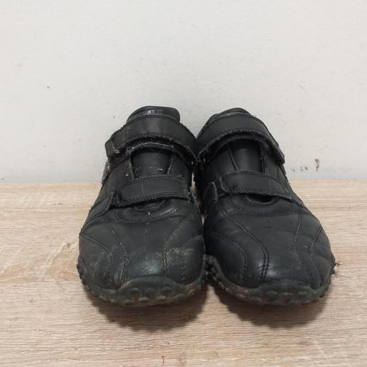 The breathable synthetic outsole and foam Depop