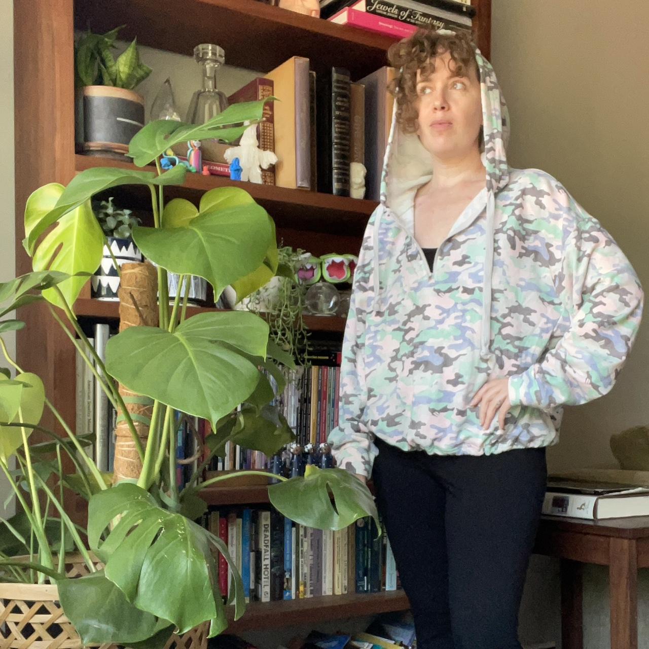 Fabletics Women's Sweatshirt - Multi/White - L – … - image 1