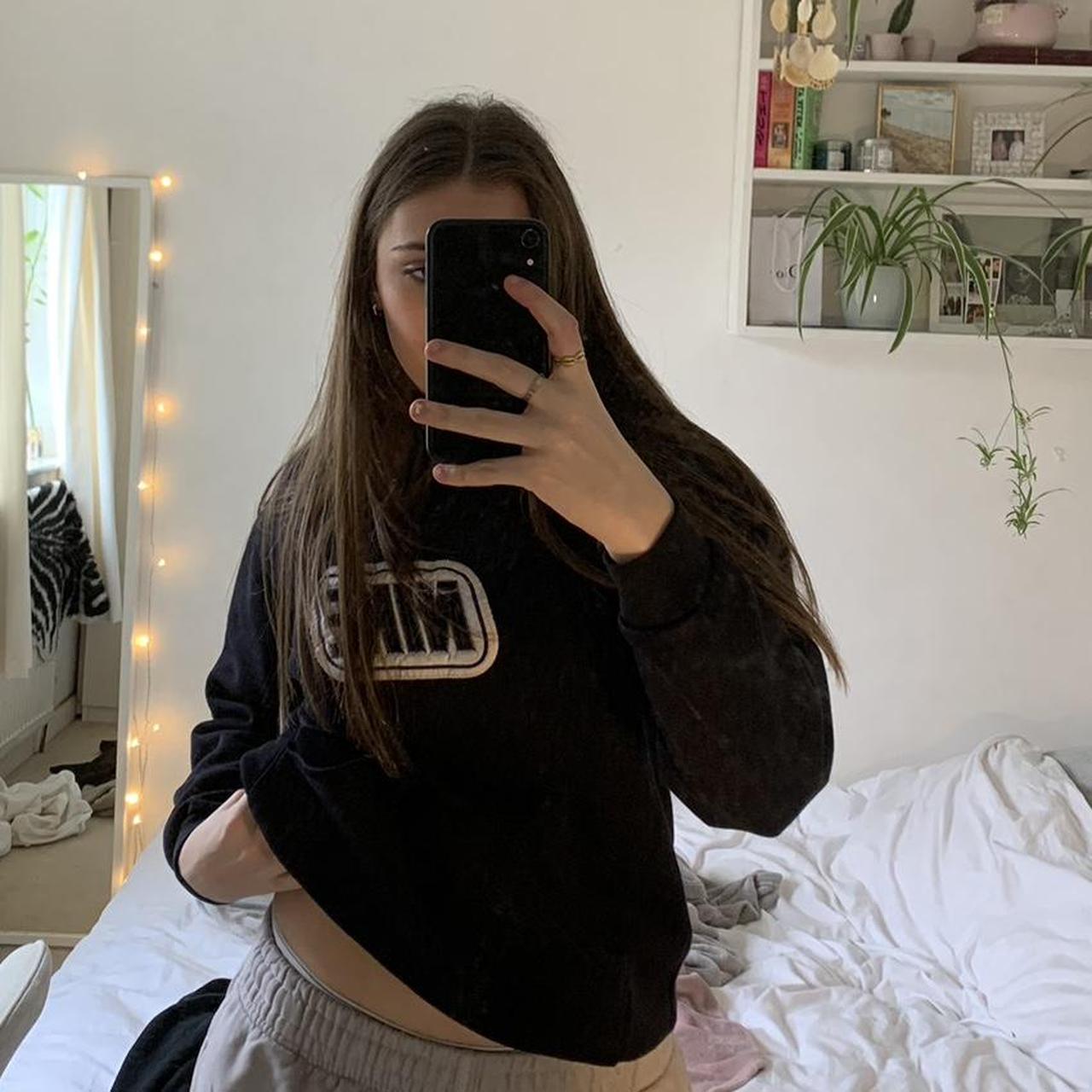 depop nike vintage hoodie