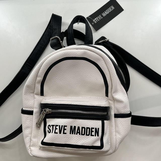 Steve madden backpack on sale black and white