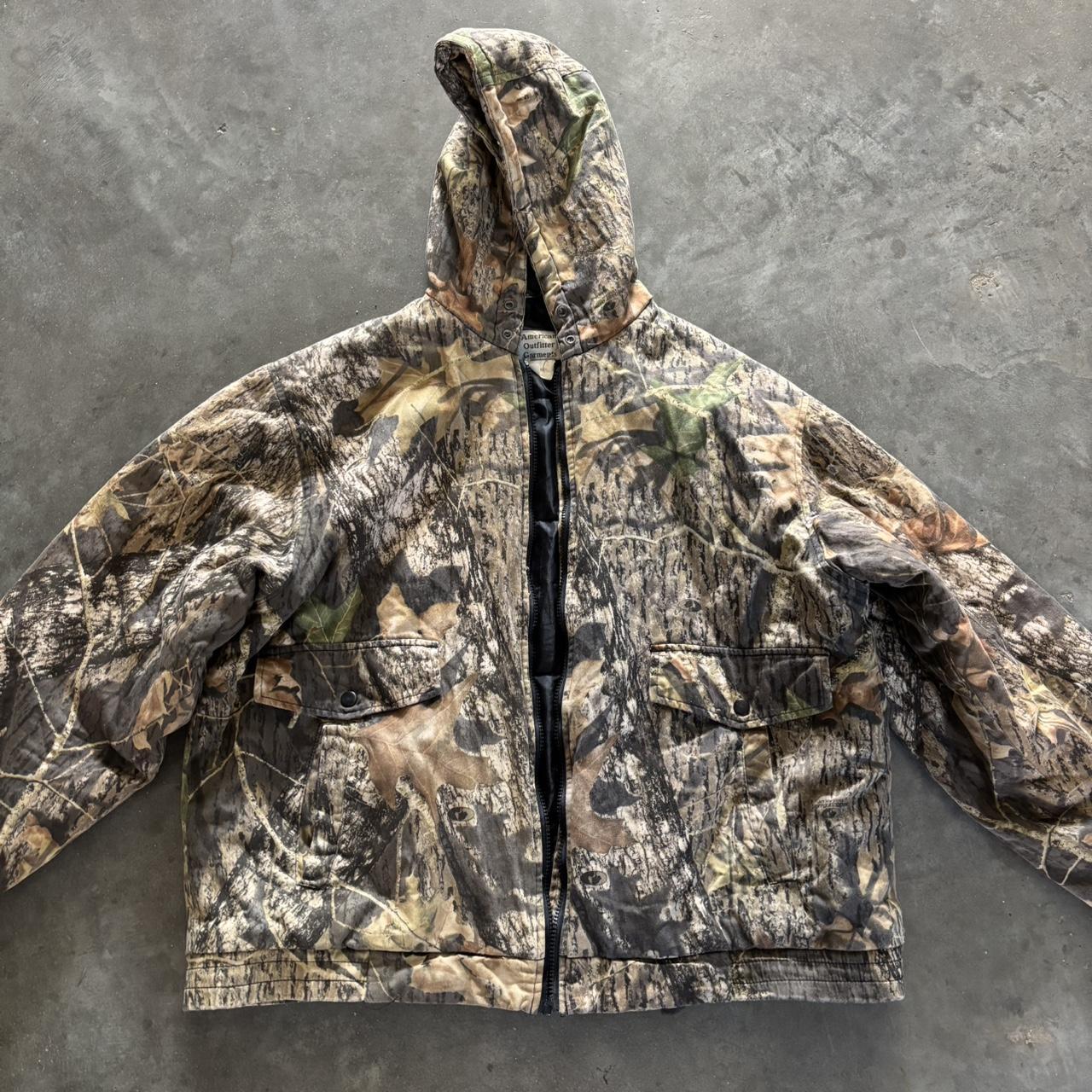 item listed by fullythriftedd