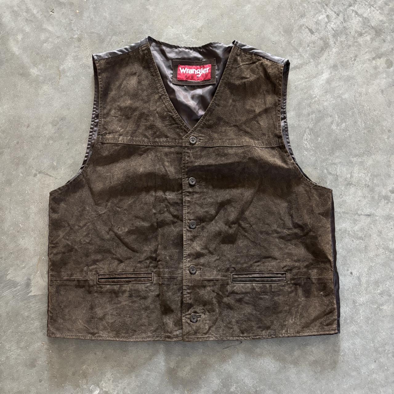 item listed by fullythriftedd