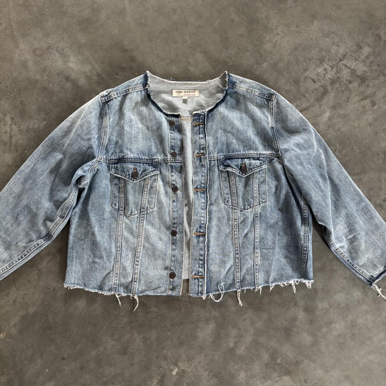 item listed by fullythriftedd