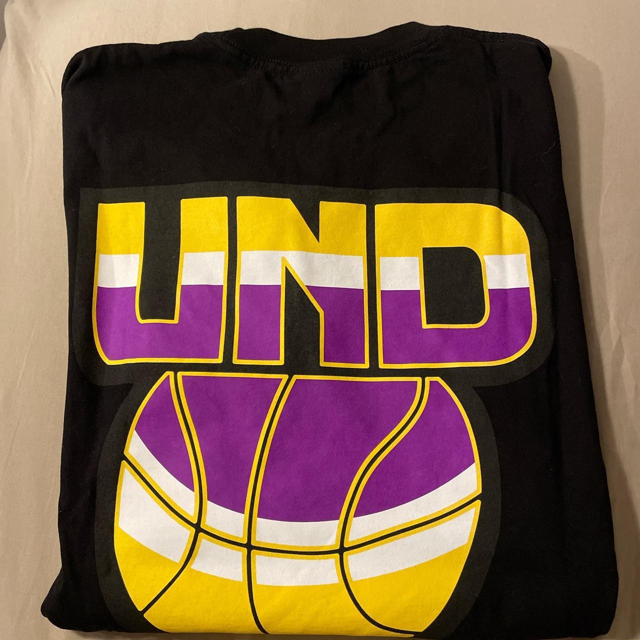 Undefeated Men's Black and Yellow T-shirt (3)