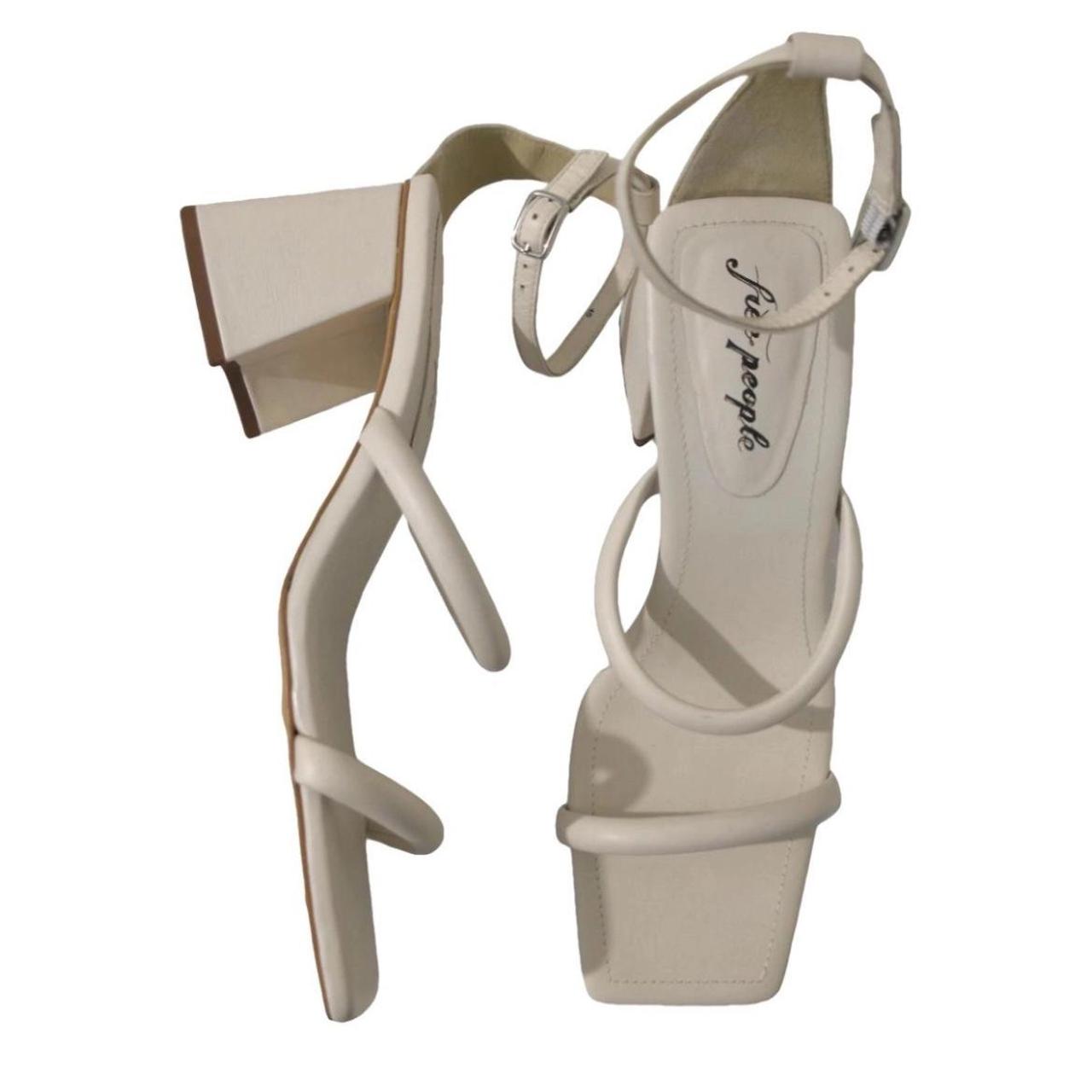 item listed by ledoublewear