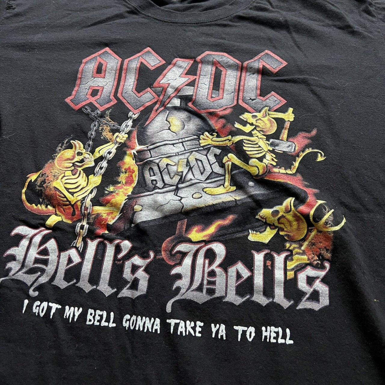 Bell Men's T-shirt (2)