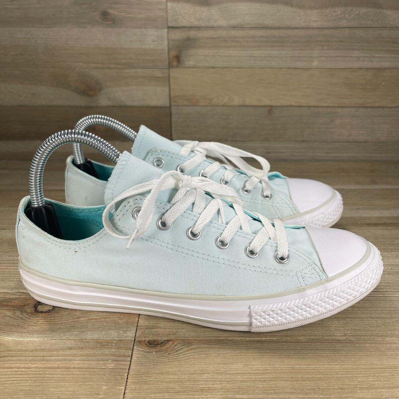 Converse Women's Blue | Depop