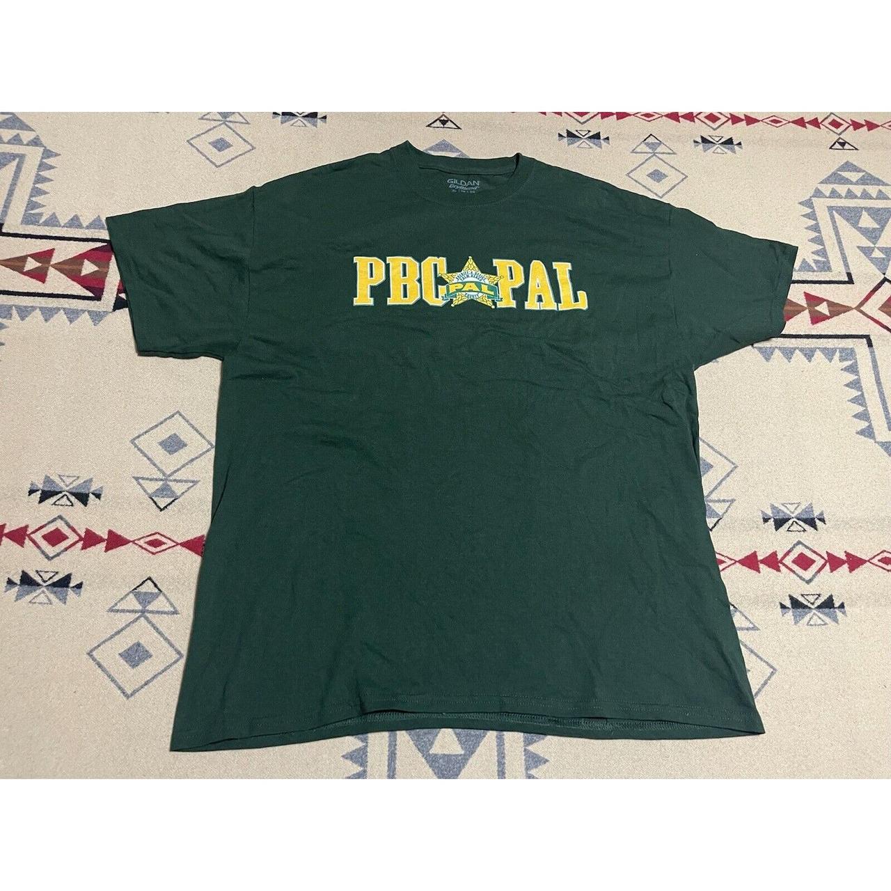 Gildan Men's Green T-shirt | Depop