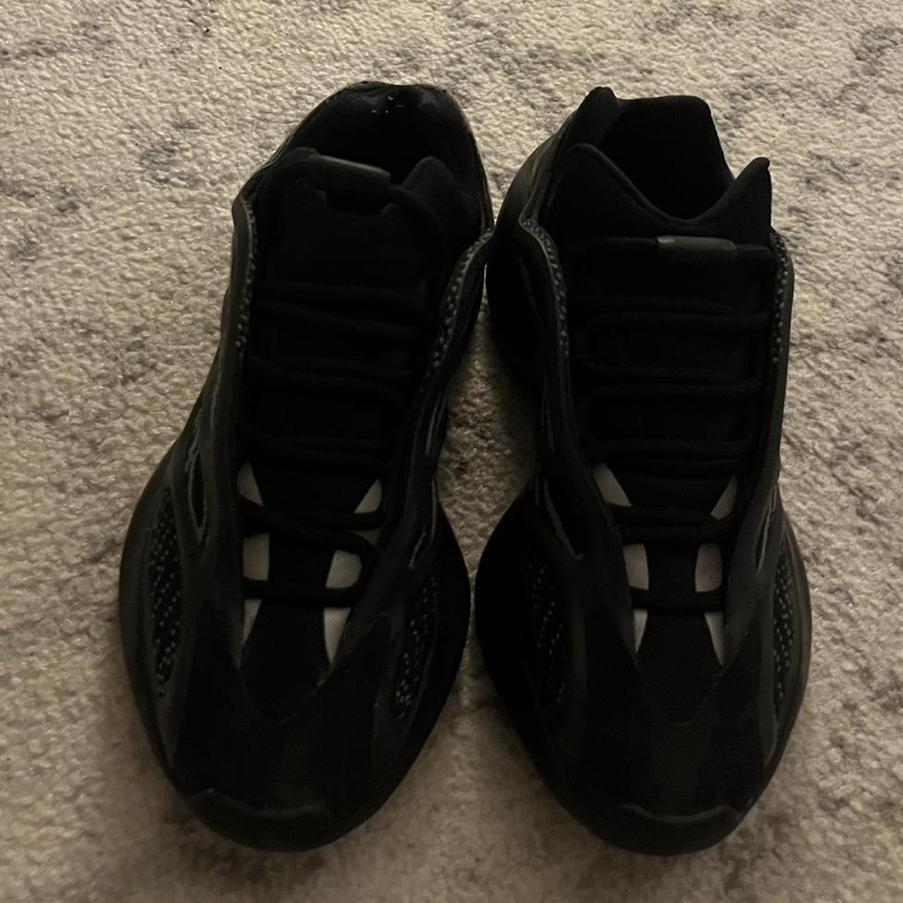yeezy 500s black