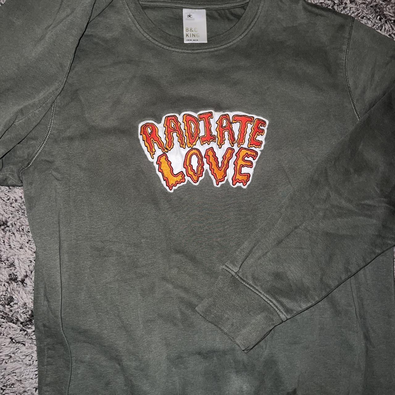 Radiate love shop sweater ariana grande