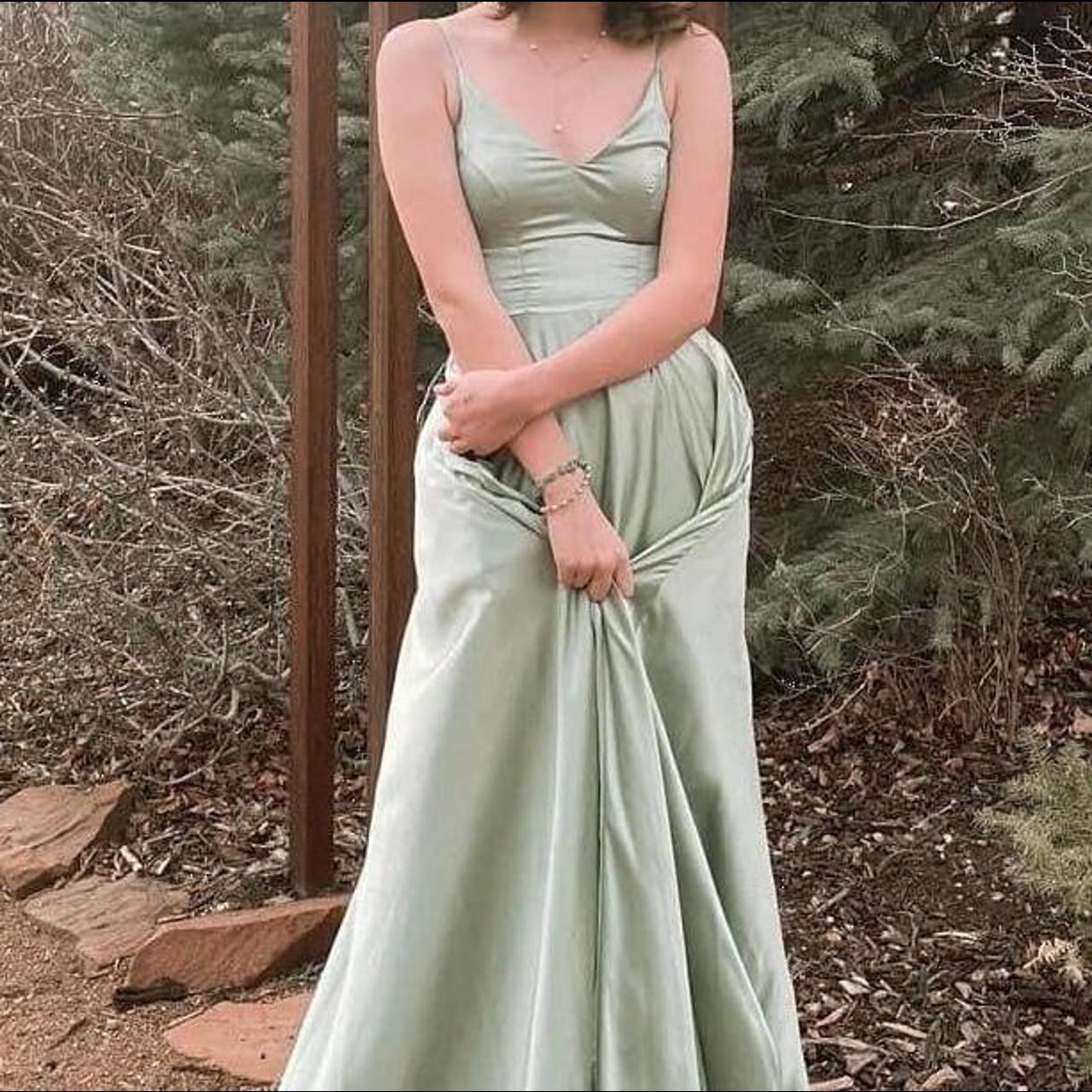 Dillard's Women's Green Dress Depop