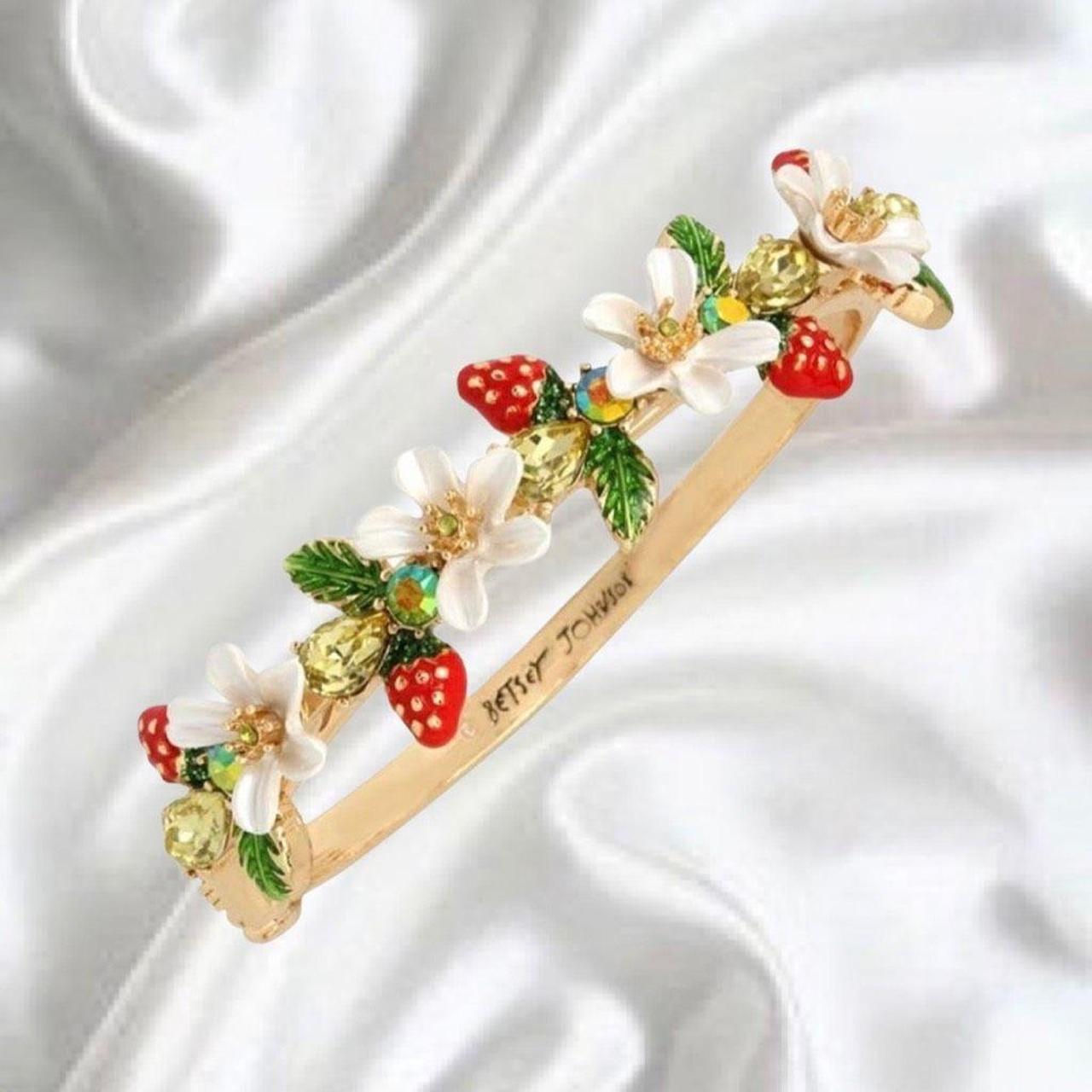 Betsey johnson flower on sale bracelet