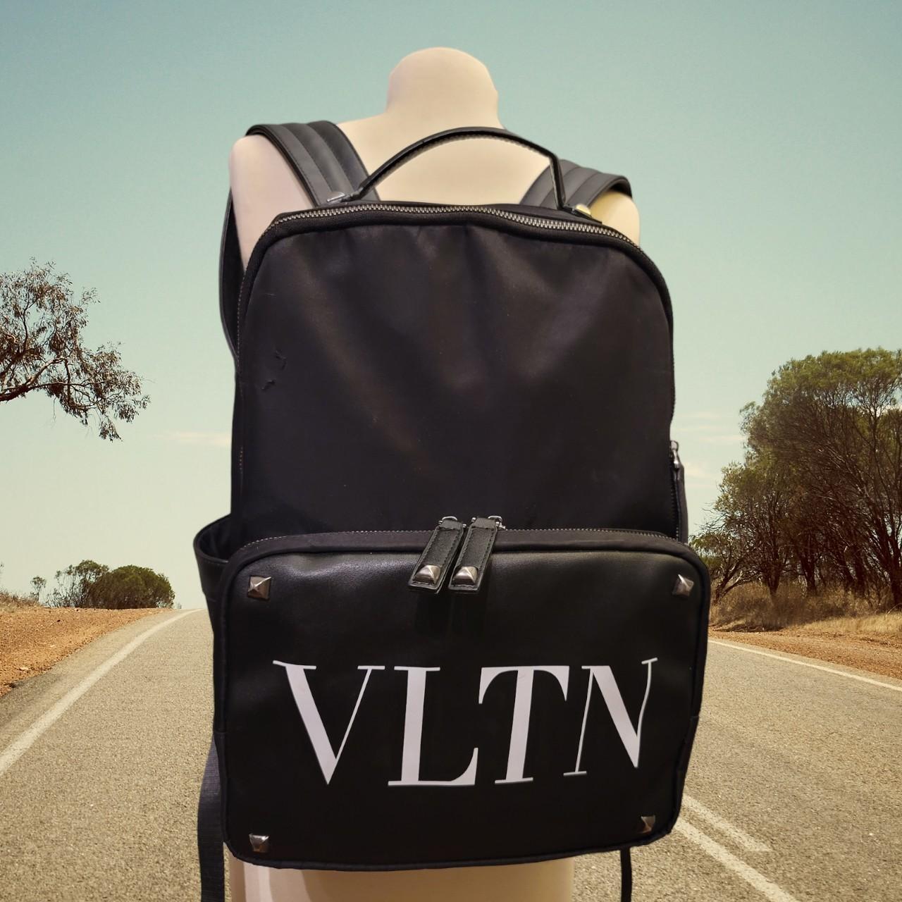 Valentino Garavani Vltn Logo Patch Backpack - Red