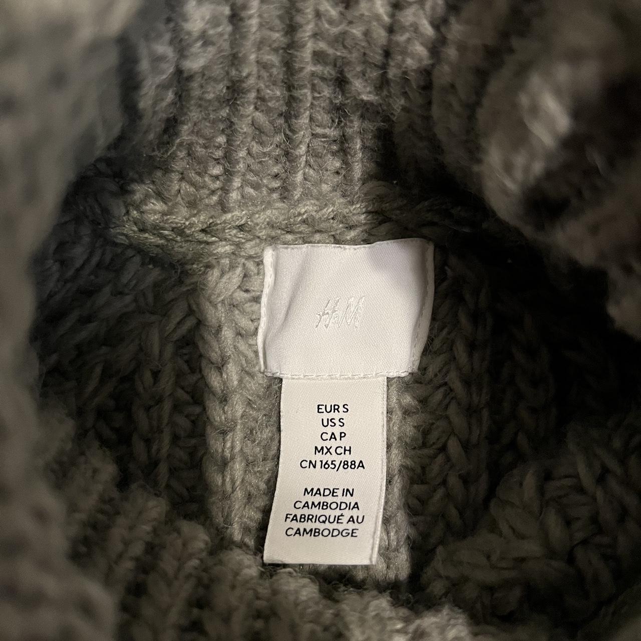 H M chunky knit turtleneck sweater #chunkysweater Depop