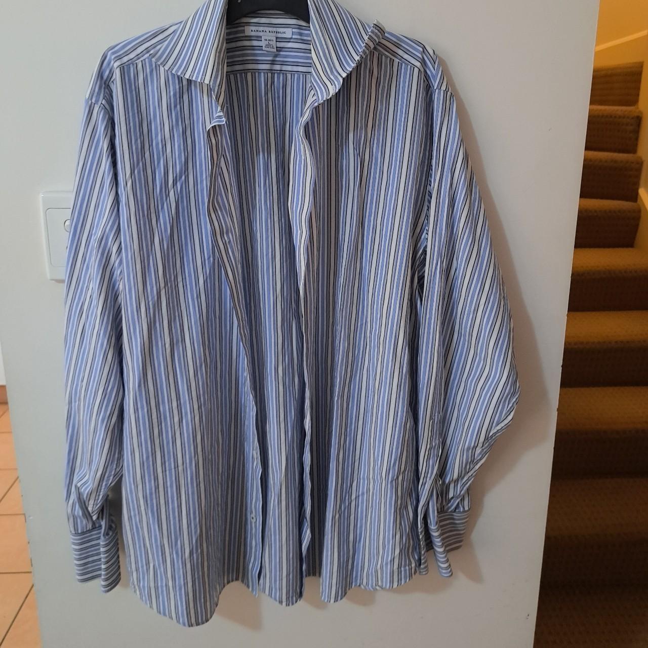 Banana Republic collared button up shirt. Blue and... - Depop