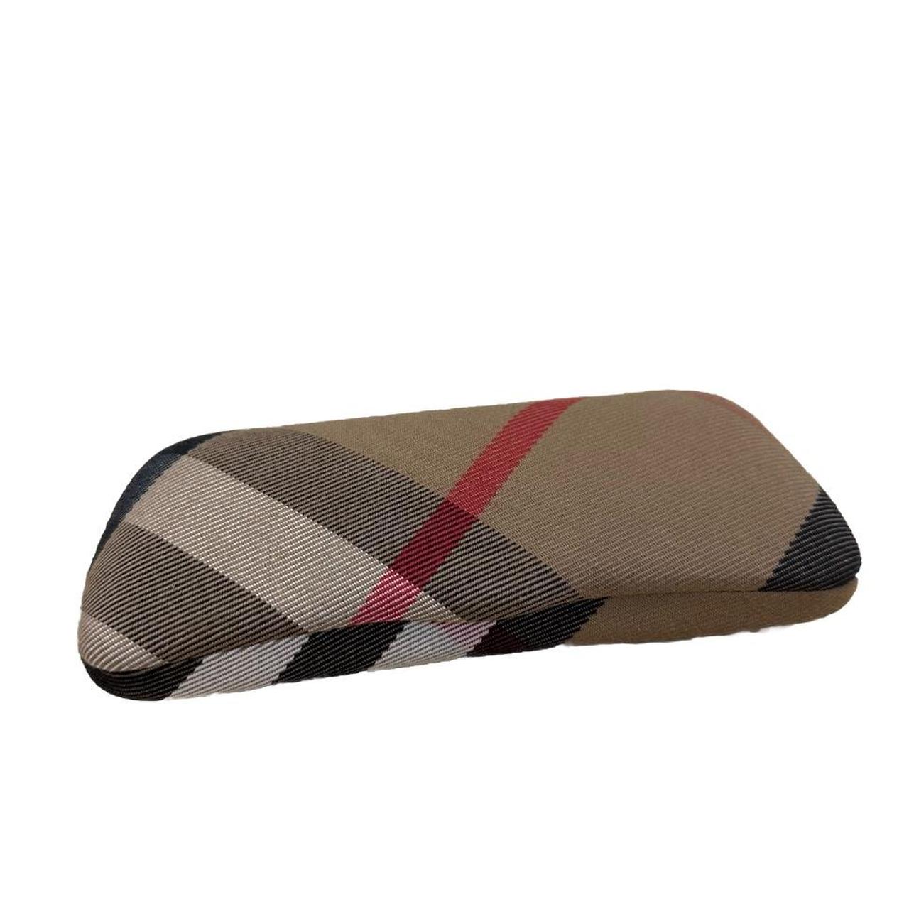 Burberry eyeglasses case hotsell