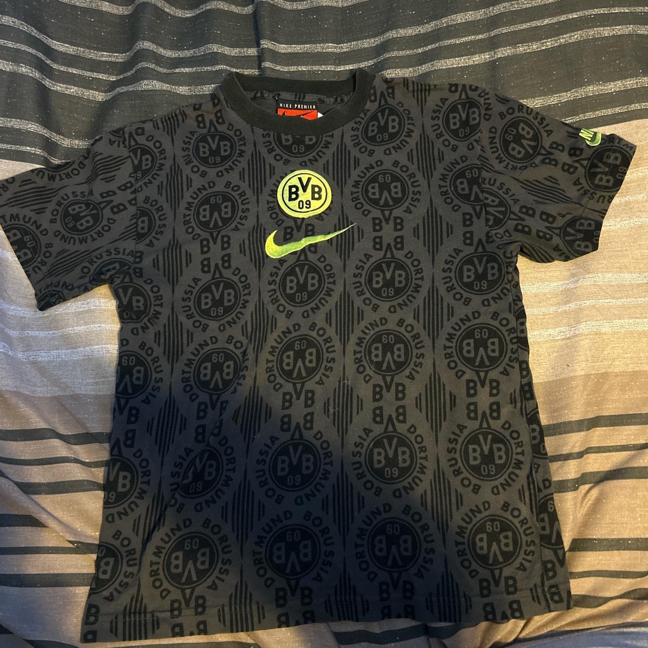 Nike Borussia Dortmund BVB 90s Swoosh T-Shirt 👕 • | Depop