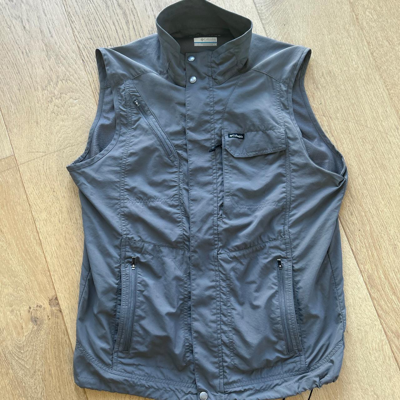 COLUMBIA OmniShade Men's Utility Vest in Grey,... Depop
