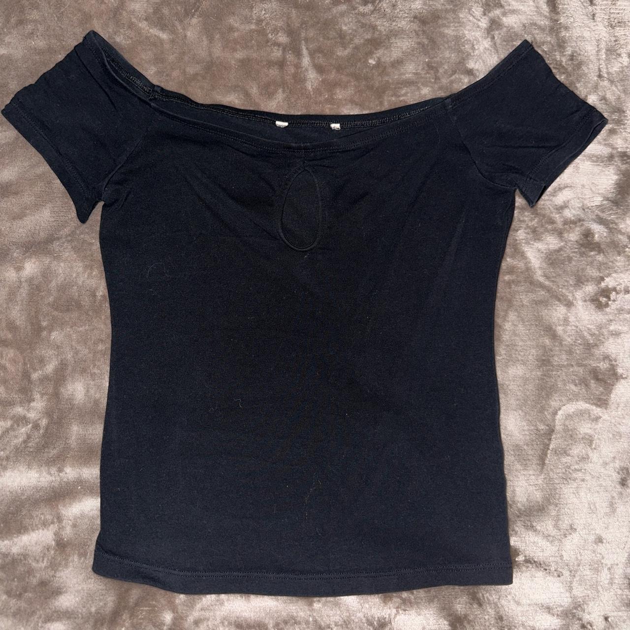 Cute black top with cut out in the front! Barely... - Depop