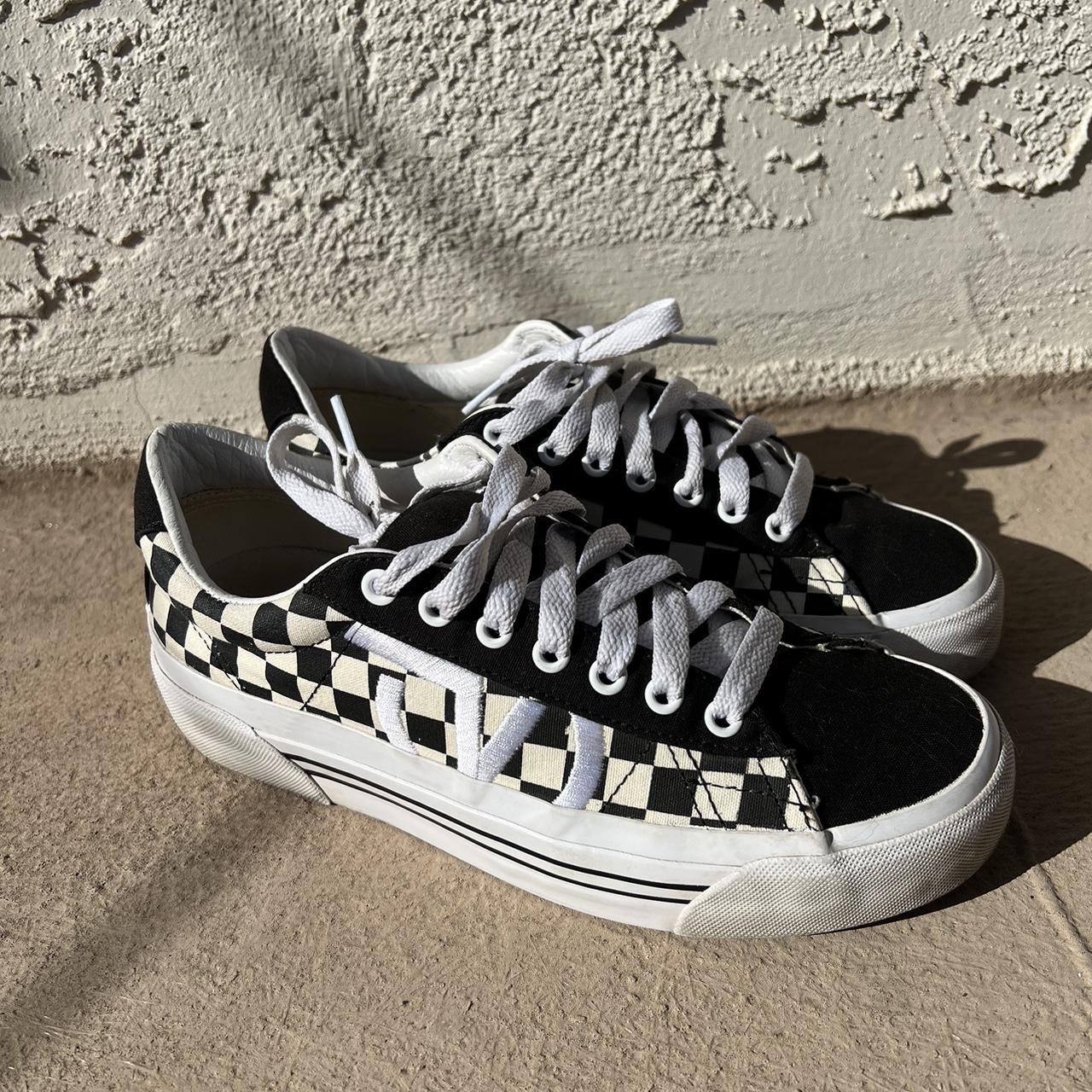 vans checkerboard platform uk