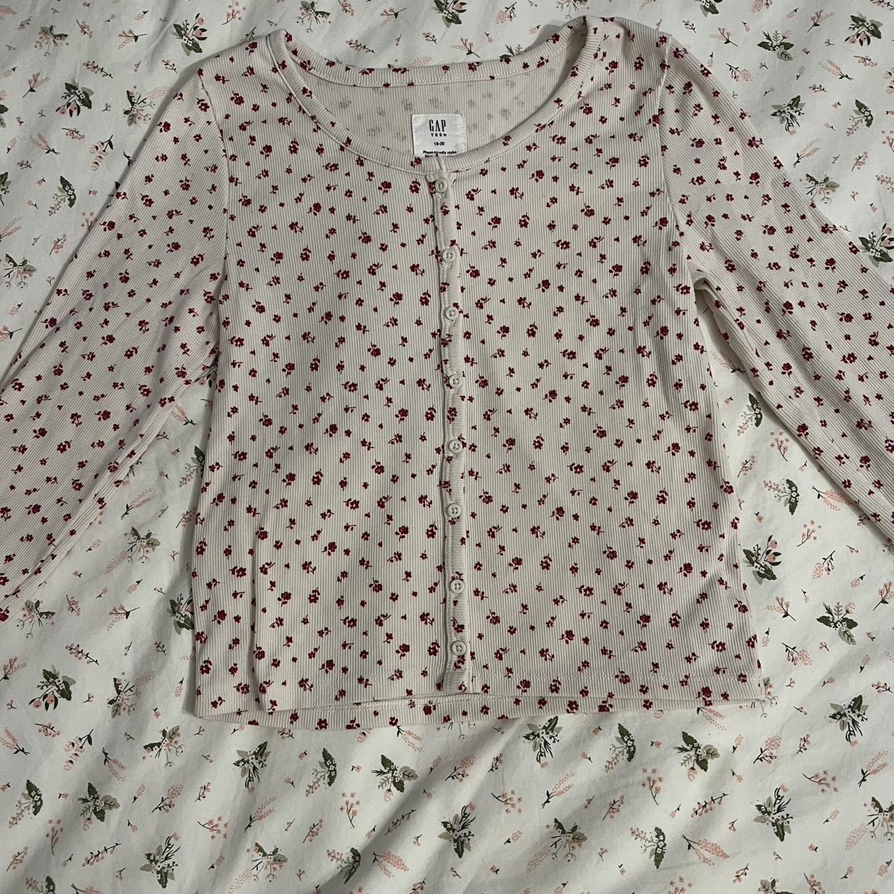 Gap Women's Cardigan Depop