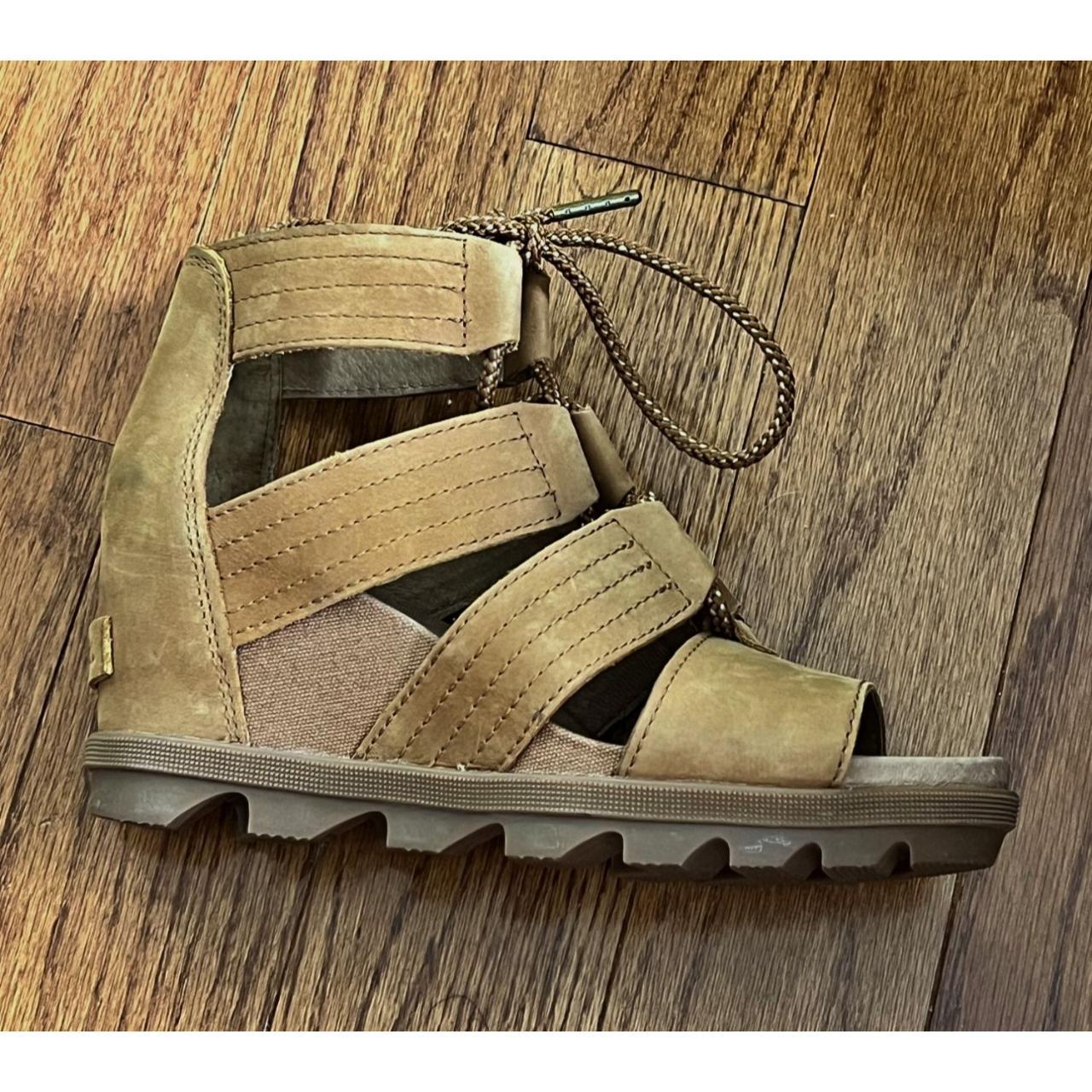 sorel camel brown wedge