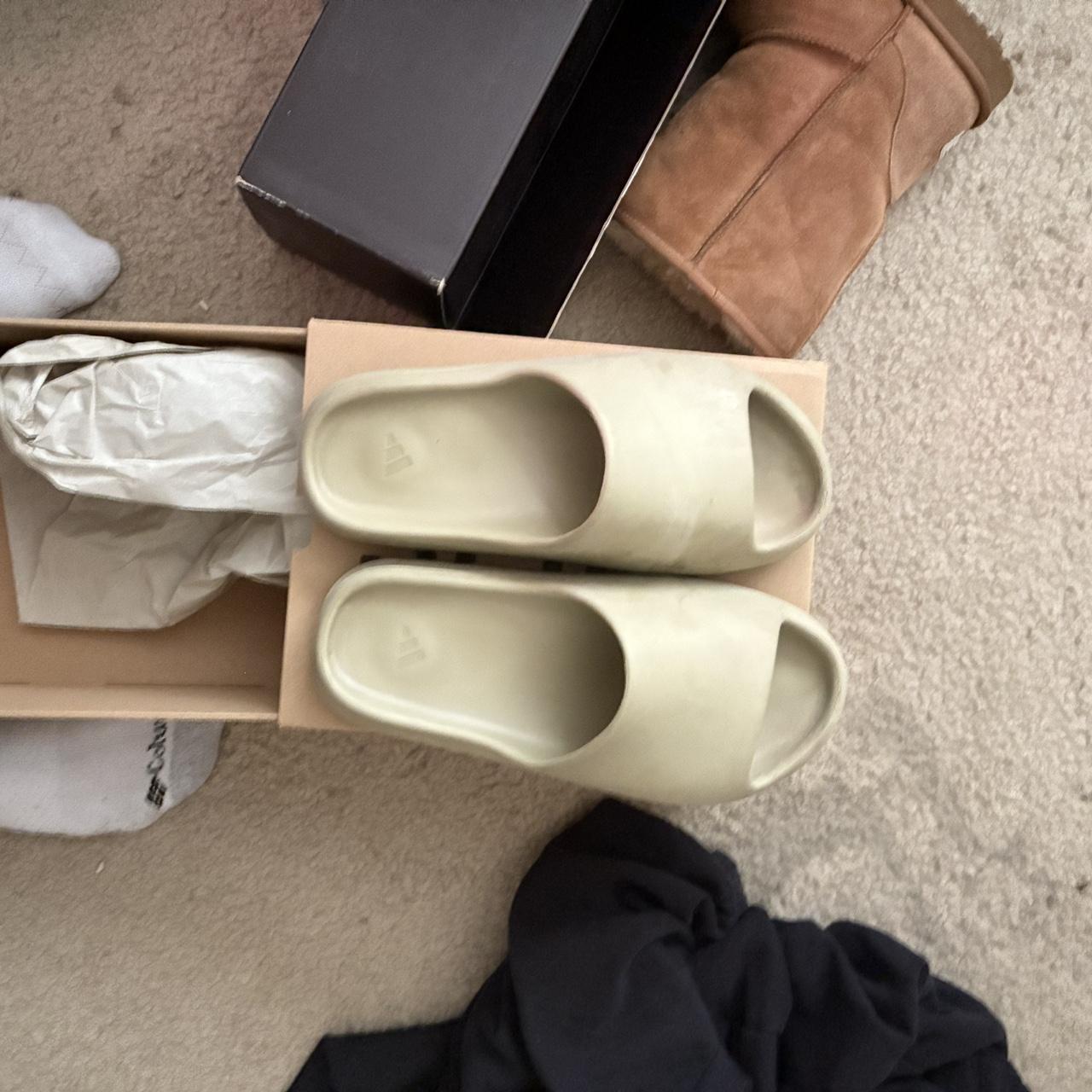 item listed by undercoverinundercover