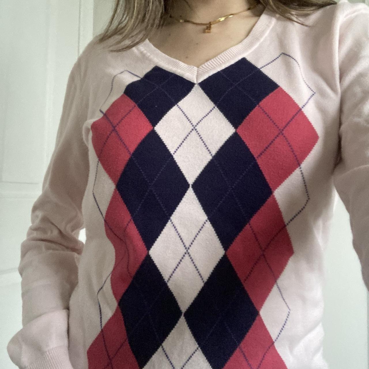 Super cute vintage light pink Tommy Hilfiger v neck