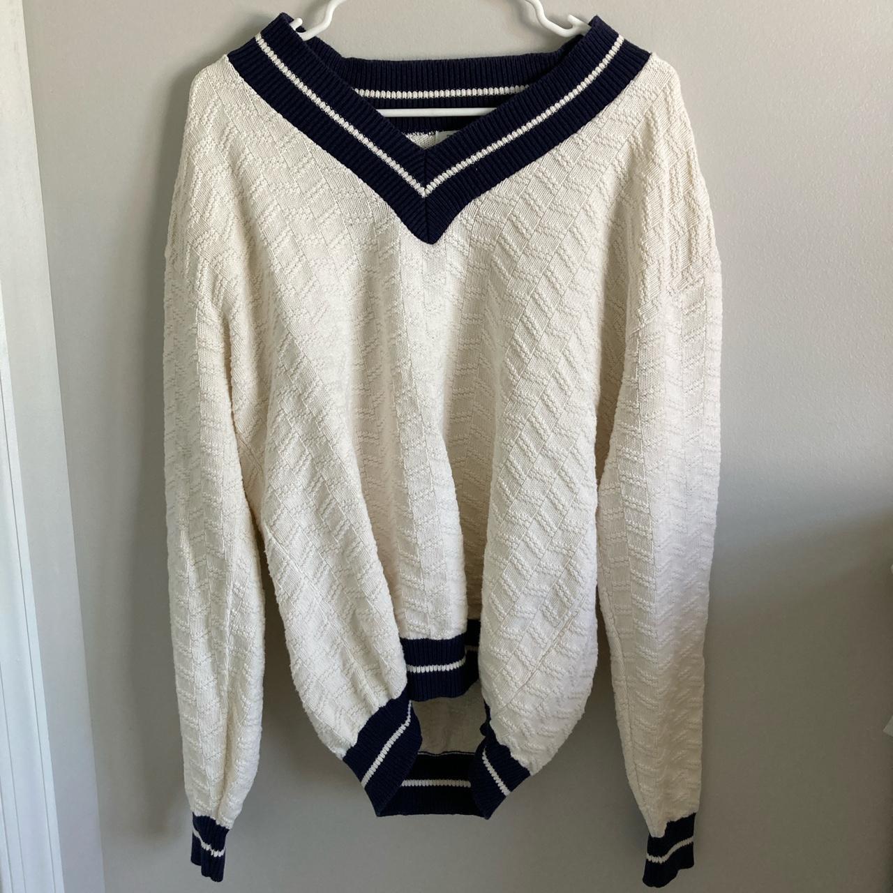 Lee Men's Cream and Navy Jumper | Depop