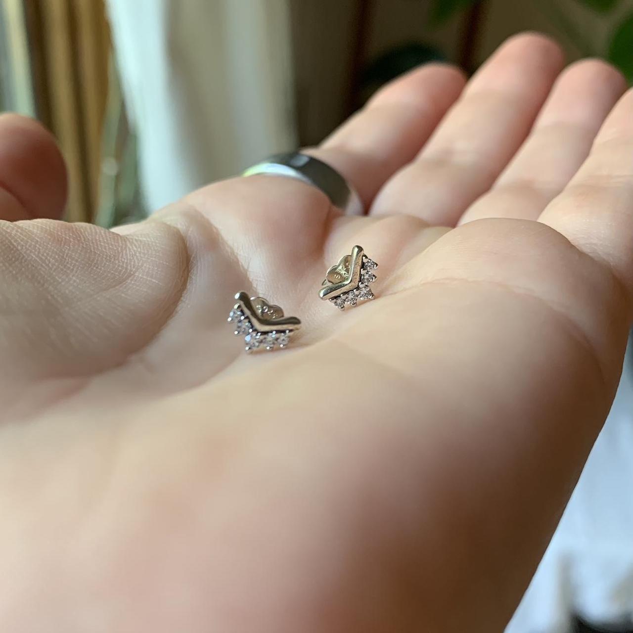 Pandora Tiara Wishbone Stud Earrings Pandora Tiara Wishbone Stud