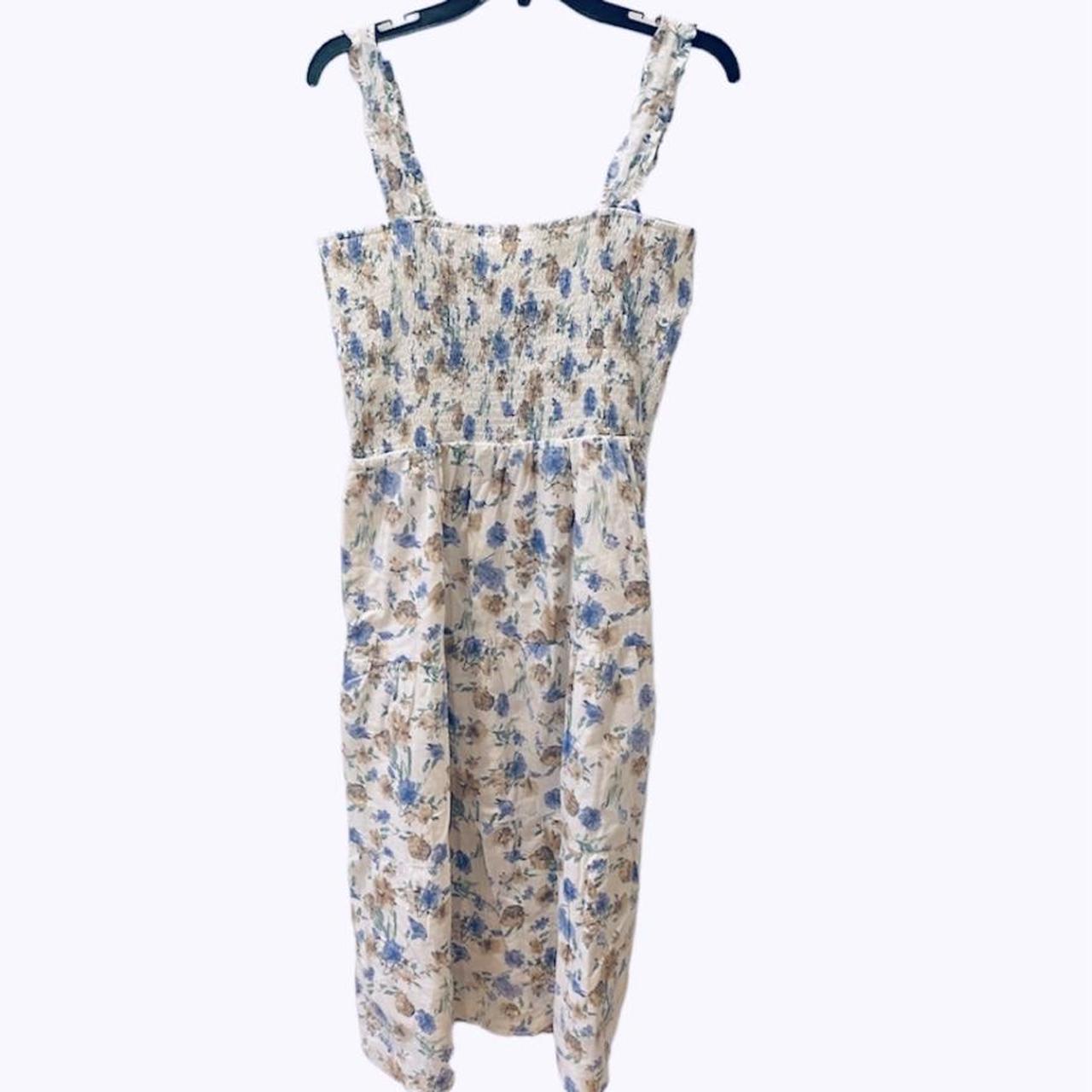 Heartloom Prairie Dress in Bellflower Print MIDI... - Depop